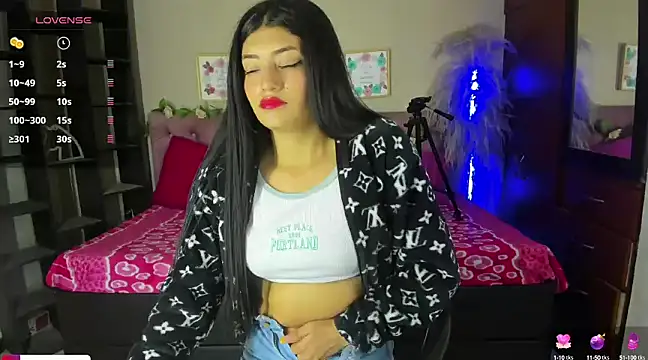 Snapshot of Lia_Keen chatting on February 10, 8:00 pm Lia Keen online show from February 10, 8:00 pm