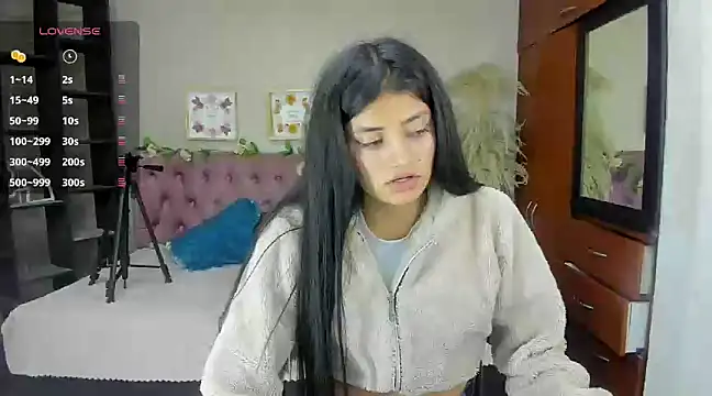 Snapshot of Lia_Keen chatting on February 28, 7:46 pm Lia Keen online show from February 28, 7:46 pm