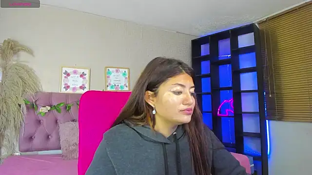 Snapshot of Lia_Keen chatting on October 15, 8:09 pm Lia Keen online show from October 15, 8:09 pm