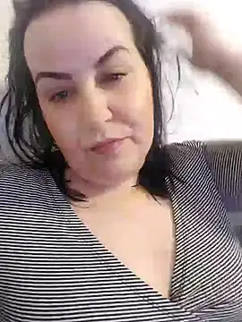 Snapshot of Tamara1955 chatting on February 5, 11:50 pm Tamara1955 online show from February 5, 11:50 pm