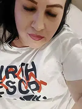 Snapshot of Tamara1955 chatting on February 22, 1:00 am Tamara1955 online show from February 22, 1:00 am