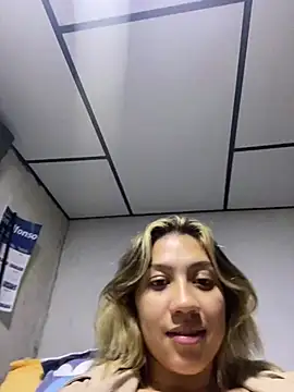 Snapshot of nina_carther chatting on March 2, 12:20 am nina carther online show from March 2, 12:20 am