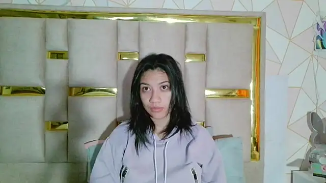 nina carther online show from January 9, 9:45 am