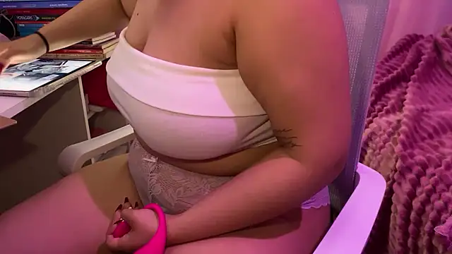 hannahcdmx online show from November 12, 7:24 pm