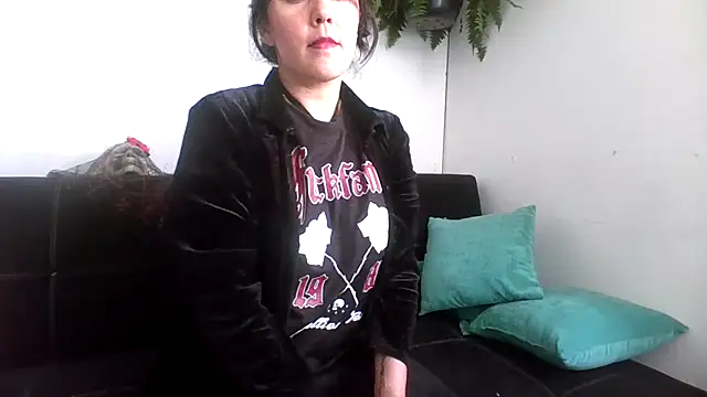 Snapshot of Tiramisu89 chatting on January 13, 6:24 pm Tiramisu89 online show from January 13, 6:24 pm