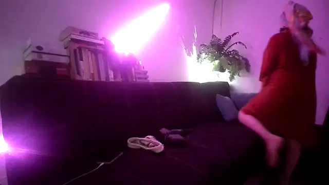 Snapshot of Tiramisu89 chatting on January 17, 12:15 am Tiramisu89 online show from January 17, 12:15 am