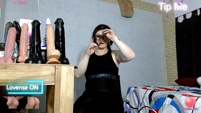 Snapshot of smithdara chatting on February 7, 12:03 am smithdara online show from February 7, 12:03 am