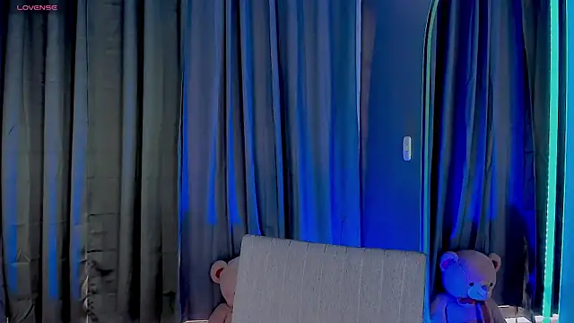 gatitavenecis online show from December 28, 4:30 pm