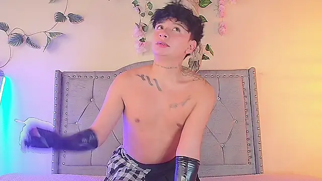 daimond 01 online show from January 8, 7:16 pm