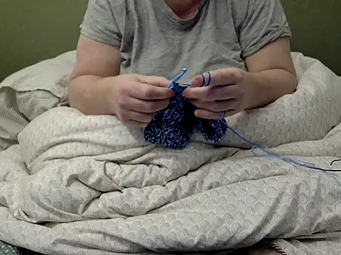 Snapshot of MarthaBriest chatting on January 12, 1:55 am MarthaBriest online show from January 12, 1:55 am