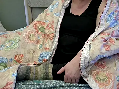 Snapshot of MarthaBriest chatting on January 15, 9:25 am MarthaBriest online show from January 15, 9:25 am