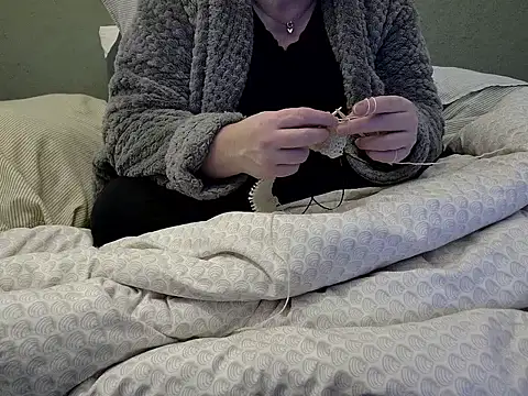 Snapshot of MarthaBriest chatting on February 1, 3:32 pm MarthaBriest online show from February 1, 3:32 pm