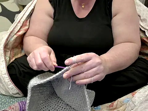 Snapshot of MarthaBriest chatting on February 8, 4:49 am MarthaBriest online show from February 8, 4:49 am