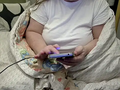 Snapshot of MarthaBriest chatting on February 13, 4:19 am MarthaBriest online show from February 13, 4:19 am