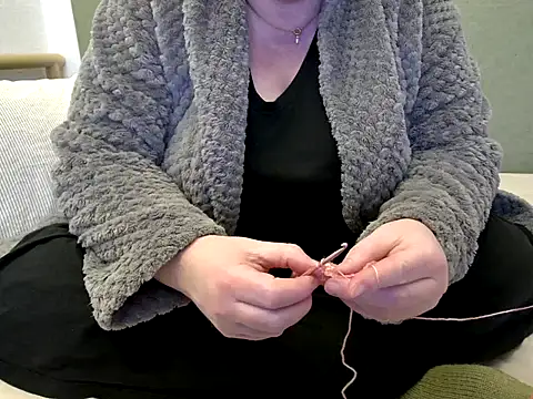 Snapshot of MarthaBriest chatting on March 26, 6:52 am MarthaBriest online show from March 26, 6:52 am