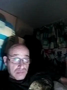 Snapshot of Kifkif012 chatting on November 7, 2:33 am Kifkif012 online show from November 7, 2:33 am