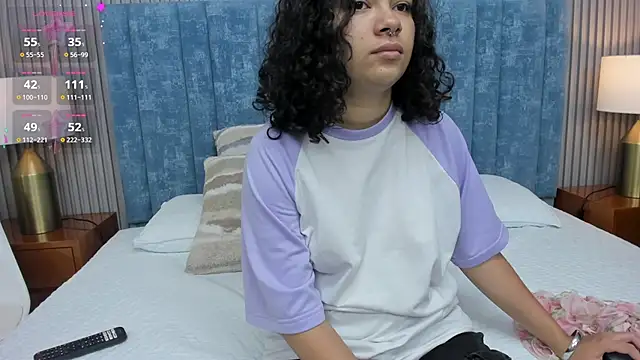 pretty sunlight  online show from December 3, 1:24 am