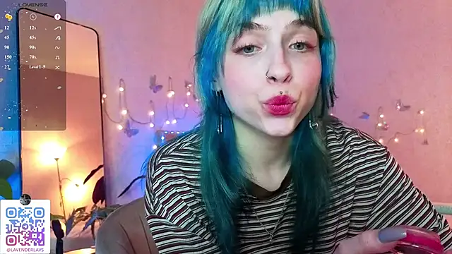 Snapshot of lavenderluxe chatting on April 30, 6:58 pm lavenderluxe online show from April 30, 6:58 pm