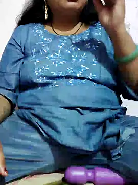 Snapshot of Sajd chatting on December 4, 1:03 am Sajd online show from December 4, 1:03 am