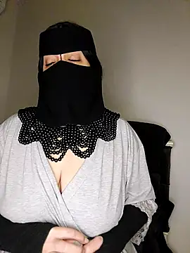 -Arab milf- online show from February 12, 4:00 pm