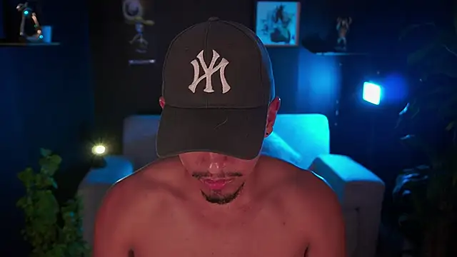 Aaronfox x online show from November 16, 10:37 pm