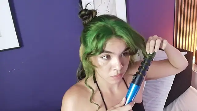 Snapshot of brigiitte_rohan chatting on February 19, 9:28 am brigiitte rohan online show from February 19, 9:28 am