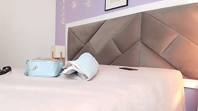 Snapshot of brigiitte_rohan chatting on November 24, 3:28 am brigiitte rohan online show from November 24, 3:28 am