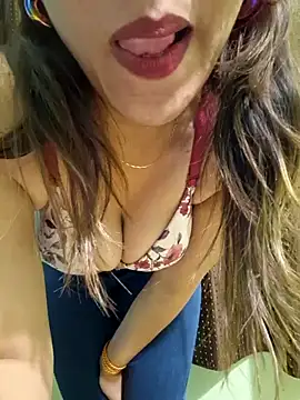 MIss-Naina online show from February 6, 2:00 am