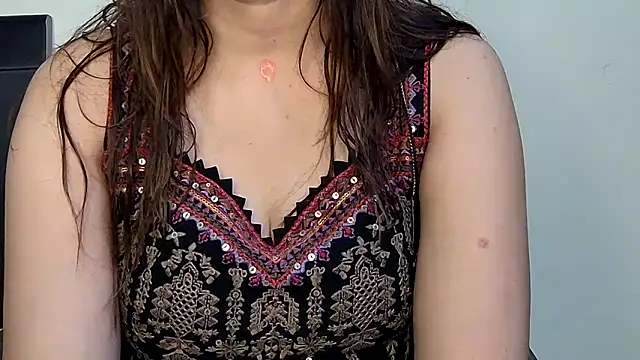 MIss-Naina online show from November 1, 8:05 am