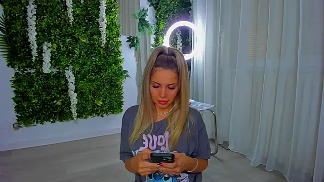 VivienCarter online show from October 20, 5:24 pm