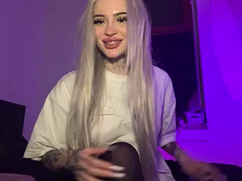 madelinexx online show from February 7, 7:06 pm