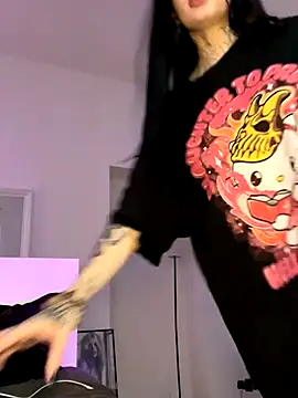 madelinexx online show from September 17, 2:19 pm