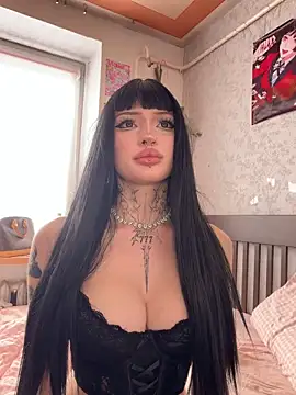 madelinexx online show from June 2, 6:37 am