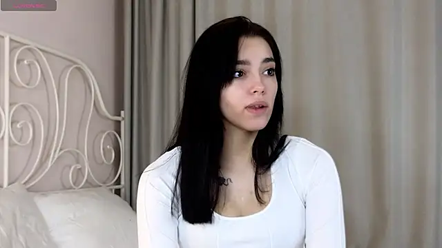 Snapshot of WildaBendell chatting on March 6, 1:24 pm WildaBendell online show from March 6, 1:24 pm