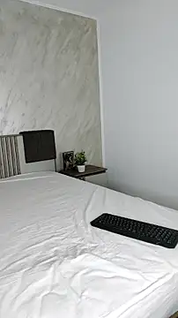 Snapshot of AliyaWade_ chatting on January 31, 7:23 pm AliyaWade online show from January 31, 7:23 pm