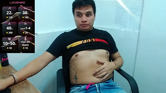 Snapshot of ahntony__69 chatting on June 22, 5:59 am ahntony 69 online show from June 22, 5:59 am