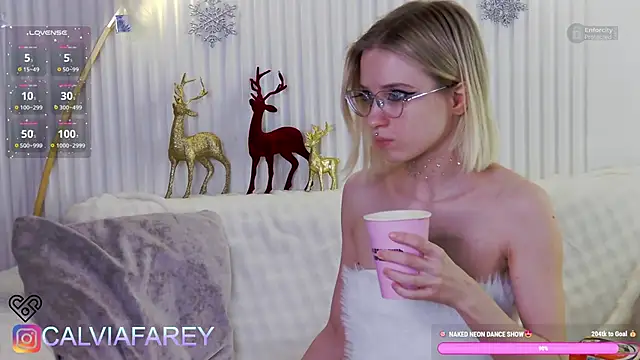 calviafarey online show from January 16, 11:42 pm