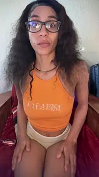 Snapshot of Honeydipp73 chatting on October 20, 10:21 pm Honeydipp73 online show from October 20, 10:21 pm