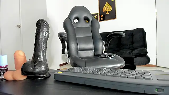 Martinafeet-qos online show from February 13, 10:22 pm