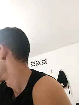 Snapshot of Juan_Vas chatting on March 5, 10:32 pm Juan Vas online show from March 5, 10:32 pm