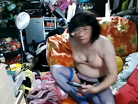 jamescheng27390 online show from April 8, 10:59 am