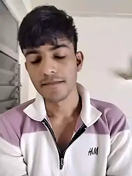 Snapshot of kingkartik7 chatting on February 5, 6:48 pm kingkartik7 online show from February 5, 6:48 pm