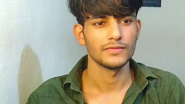 Snapshot of kingkartik7 chatting on October 14, 2:40 pm kingkartik7 online show from October 14, 2:40 pm