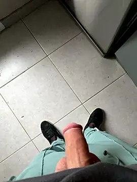 louiv93000 online show from January 8, 8:16 am