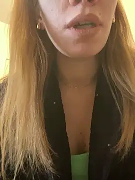 EvaRush online show from February 7, 9:05 am