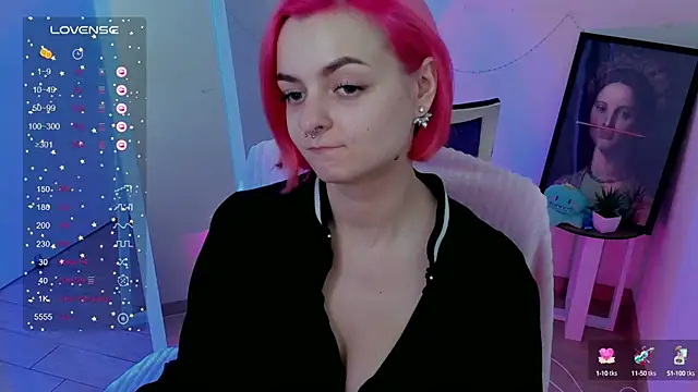 Snapshot of Fire_Bestie chatting on December 7, 2:24 pm Fire Bestie online show from December 7, 2:24 pm