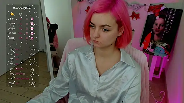 Snapshot of Fire_Bestie chatting on December 29, 1:28 pm Fire Bestie online show from December 29, 1:28 pm