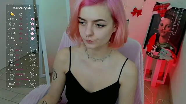 Snapshot of Fire_Bestie chatting on January 13, 4:51 pm Fire Bestie online show from January 13, 4:51 pm