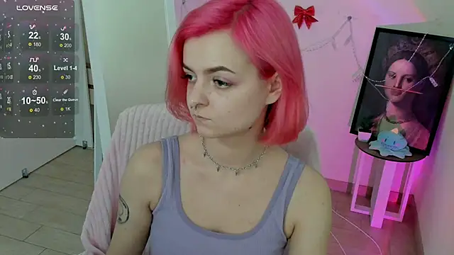 Snapshot of Fire_Bestie chatting on February 3, 1:19 pm Fire Bestie online show from February 3, 1:19 pm