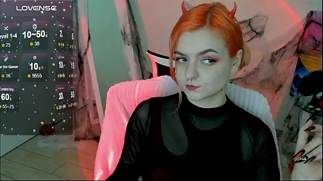 Snapshot of Fire_Bestie chatting on October 31, 2:18 pm Fire Bestie online show from October 31, 2:18 pm